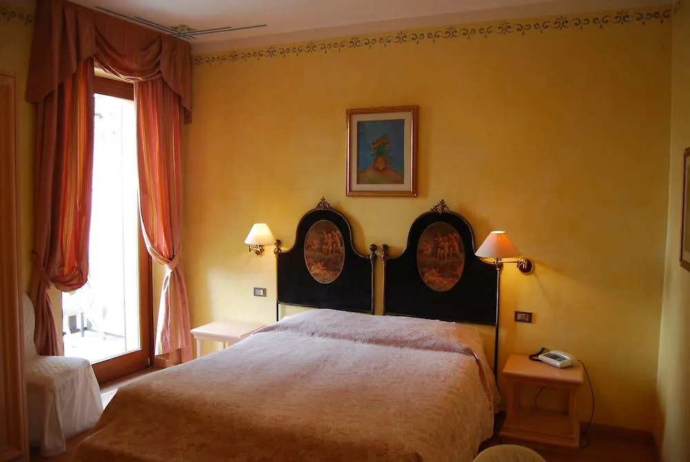 *** 아파트호텔 Garda Sol Spa Hotel & Appartamenti 토스콜라노마데노 이탈리아